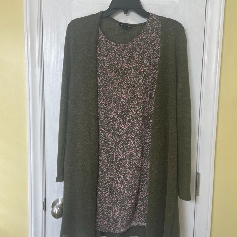 As U Wish 2 piece dress size Medium green ditsy flowers great condition